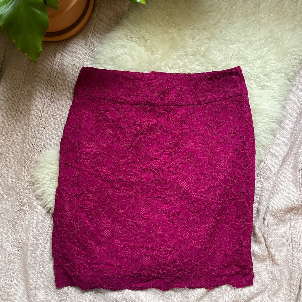 Banana Republic Magenta Lace Skirt, Size 2